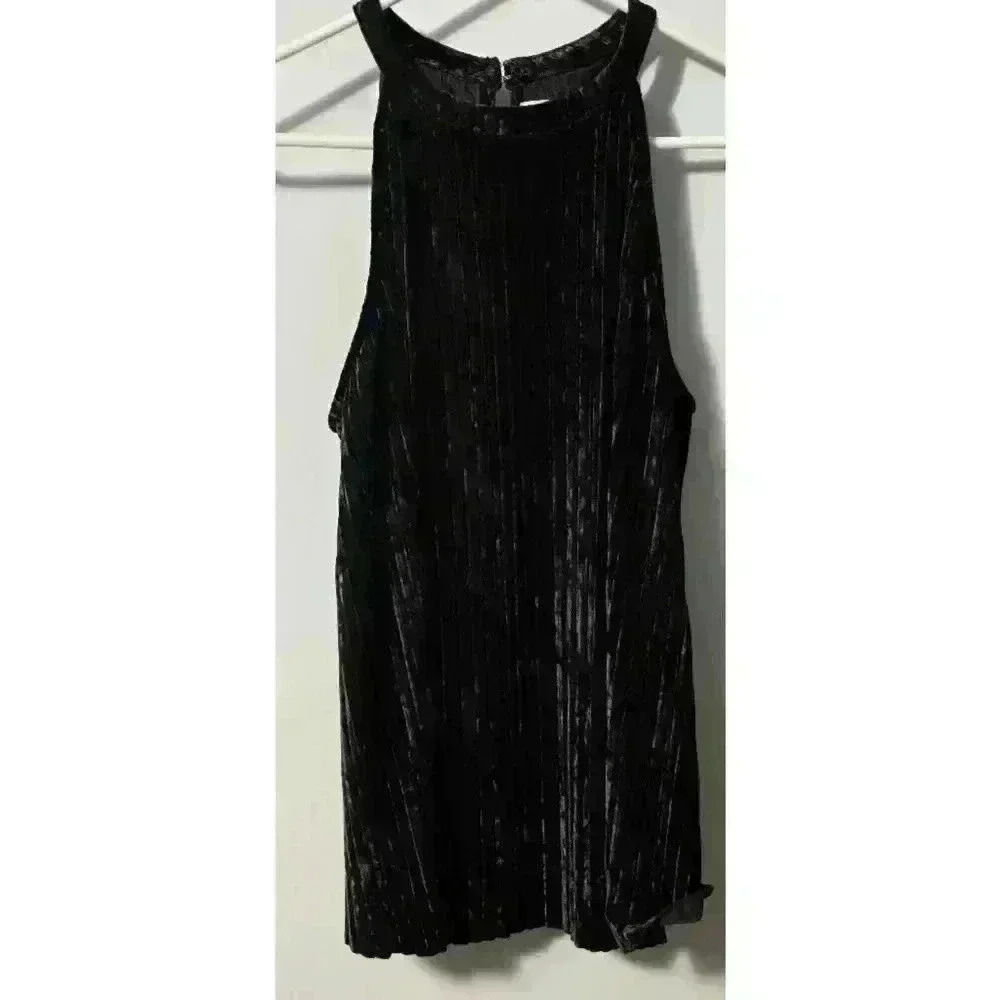 Women's AVAH Black Top‎ Size L